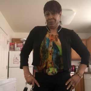 Meet your Posher, Pauline